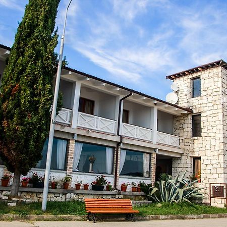 Dem Hotel Soukhoumi Extérieur photo