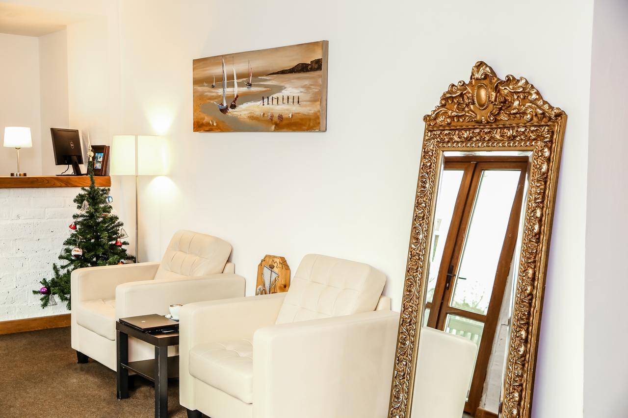 Dem Hotel Soukhoumi Extérieur photo